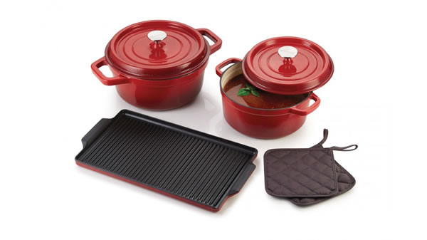 cast_iron_deep_red_collection_traditional_cooking.jpg